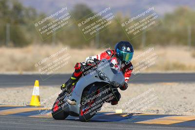 media/Jan-14-2024-SoCal Trackdays (Sun) [[2e55ec21a6]]/Turn 6 (125pm)/